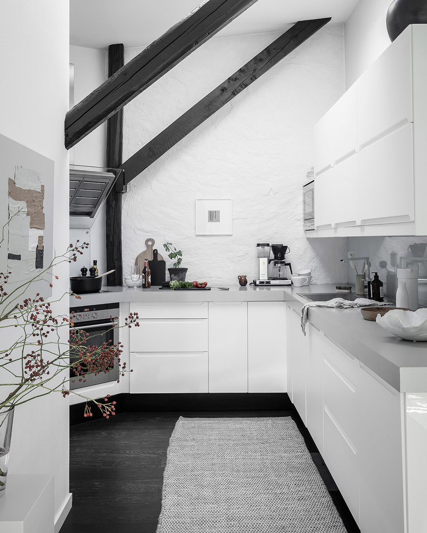 appartement deco contemporaine noir blanc cuisine