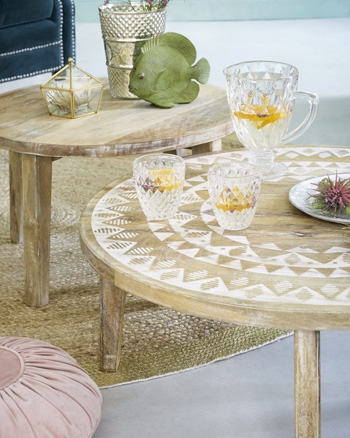 table basse bois ronde manguier motifs blancs