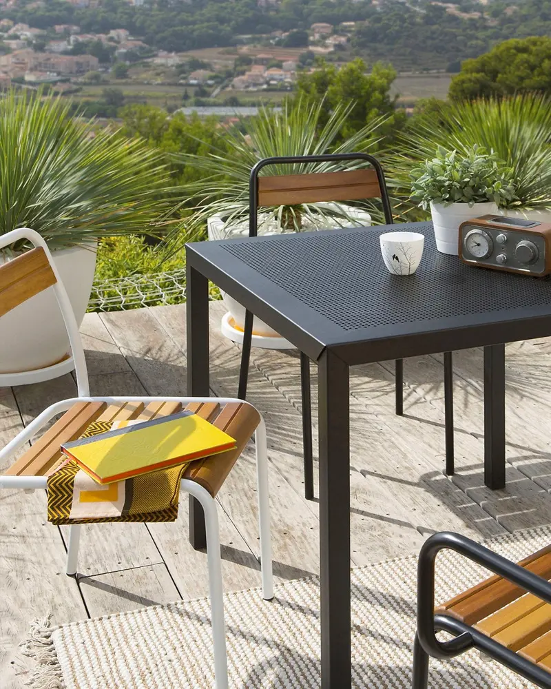 table jardin metal perfore