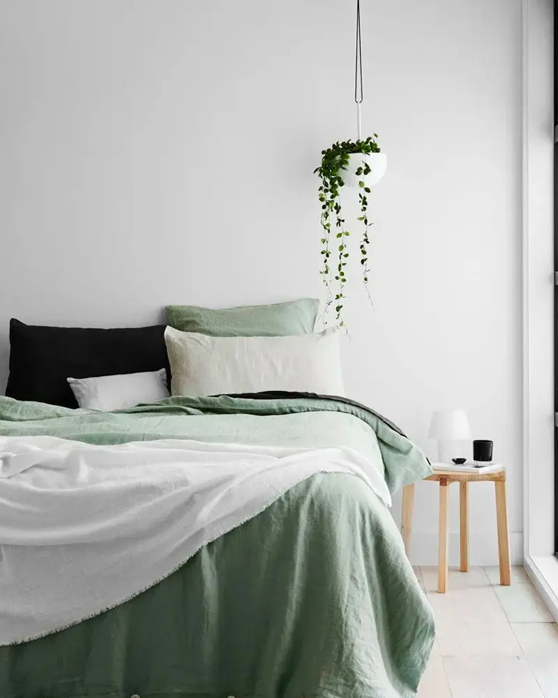 deco chambre minimaliste vert blanc