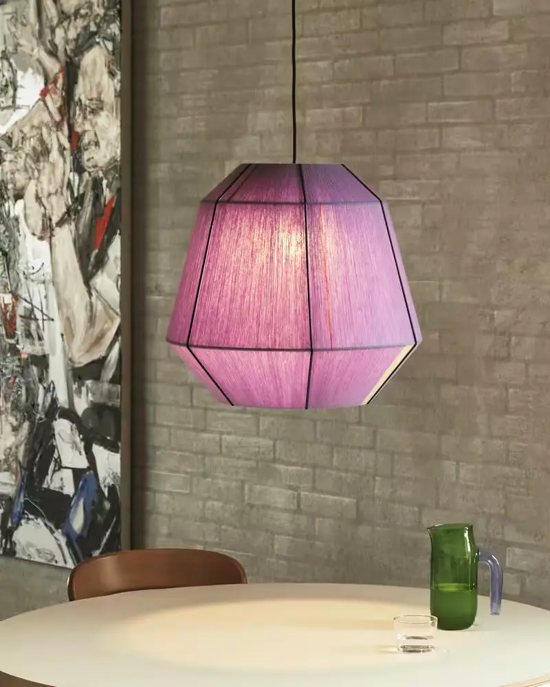 suspension fil violet