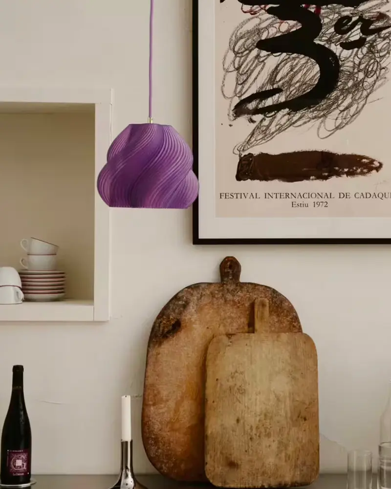 suspension moderne violet