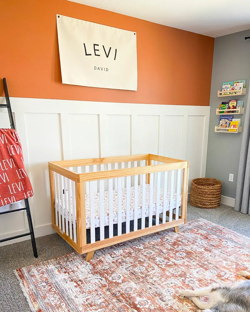 mur orange deco chambre bebe scandinave