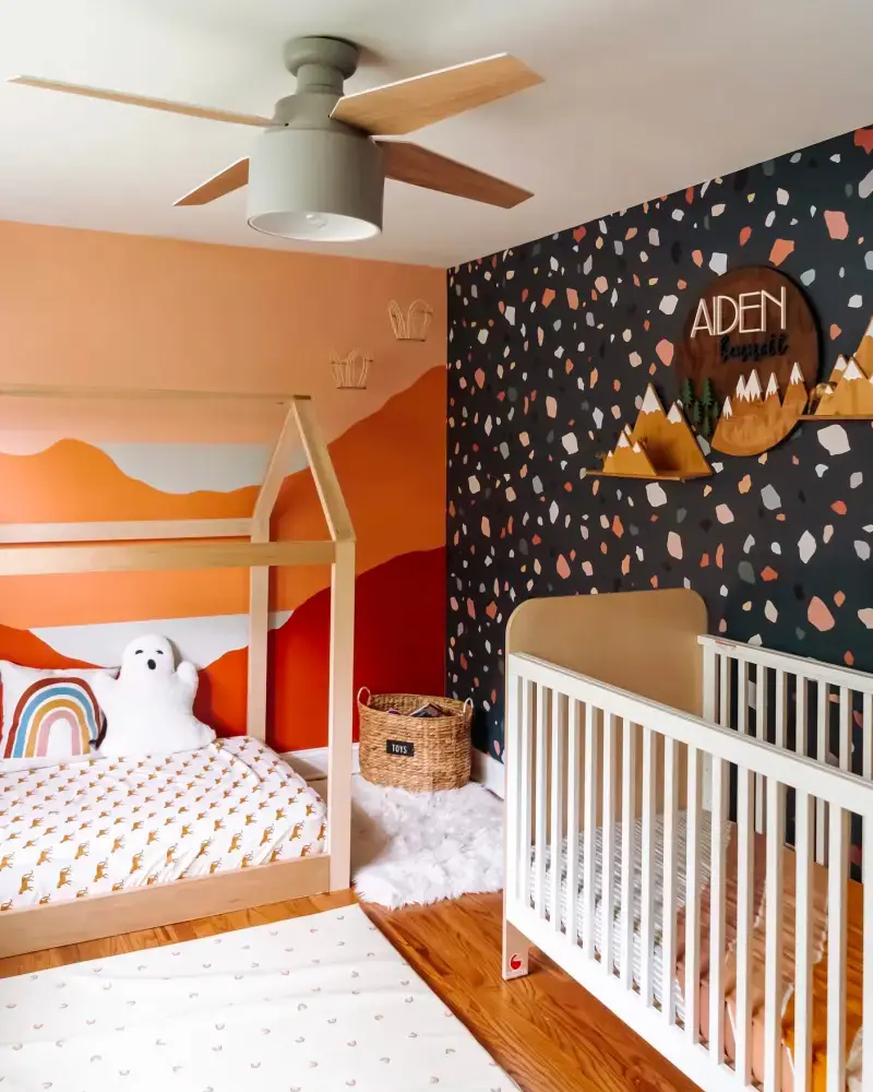 fresque orange deco chambre bebe moderne