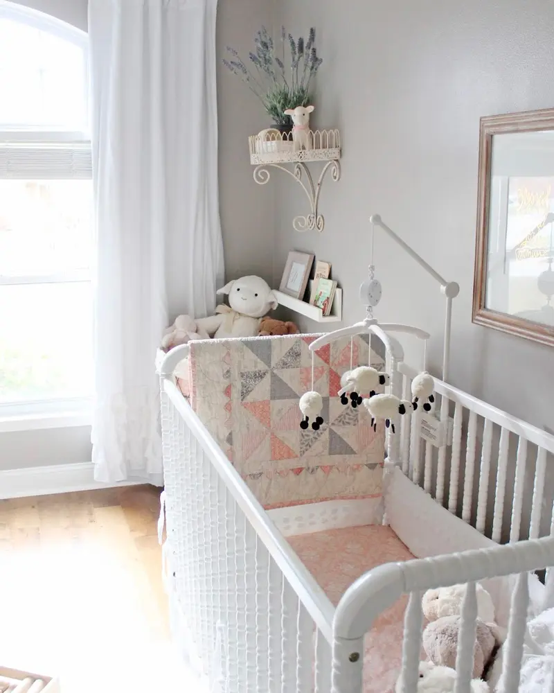 deco chambre bebe mouton blanc