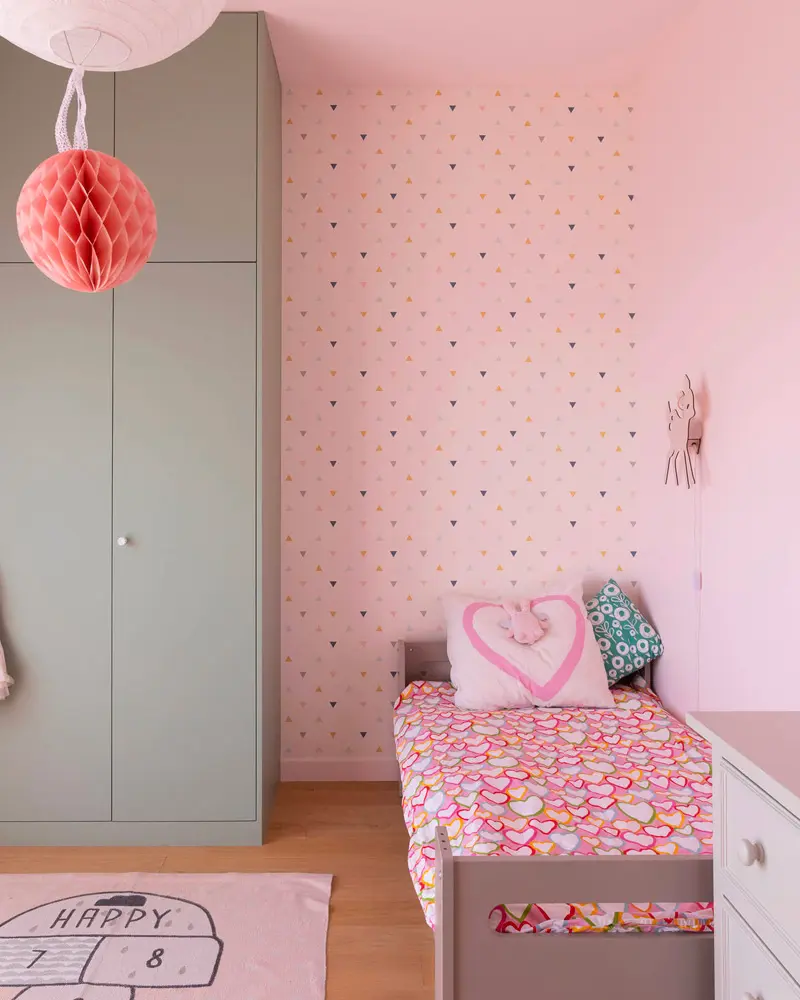 deco chambre enfant moderne rose vert