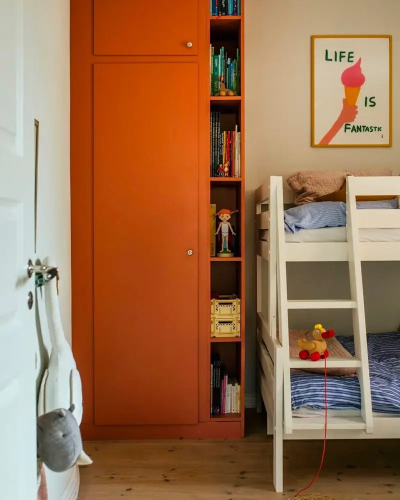 placard orange deco chambre enfant