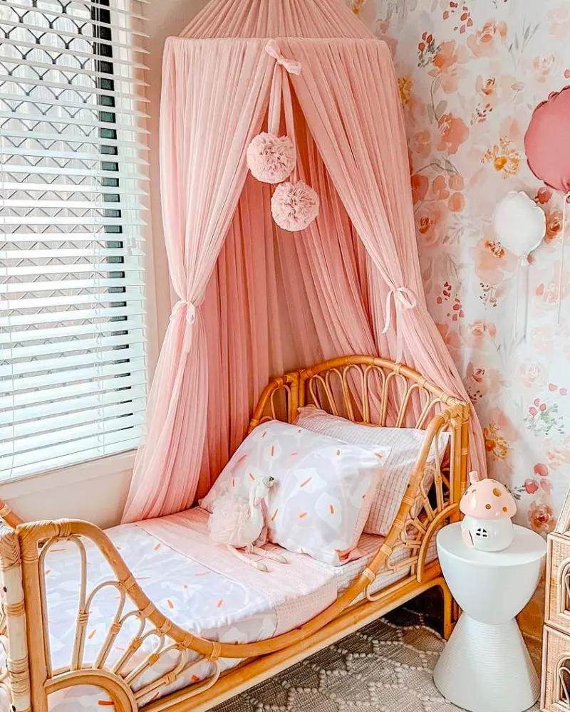 deco chambre enfant bohème rose