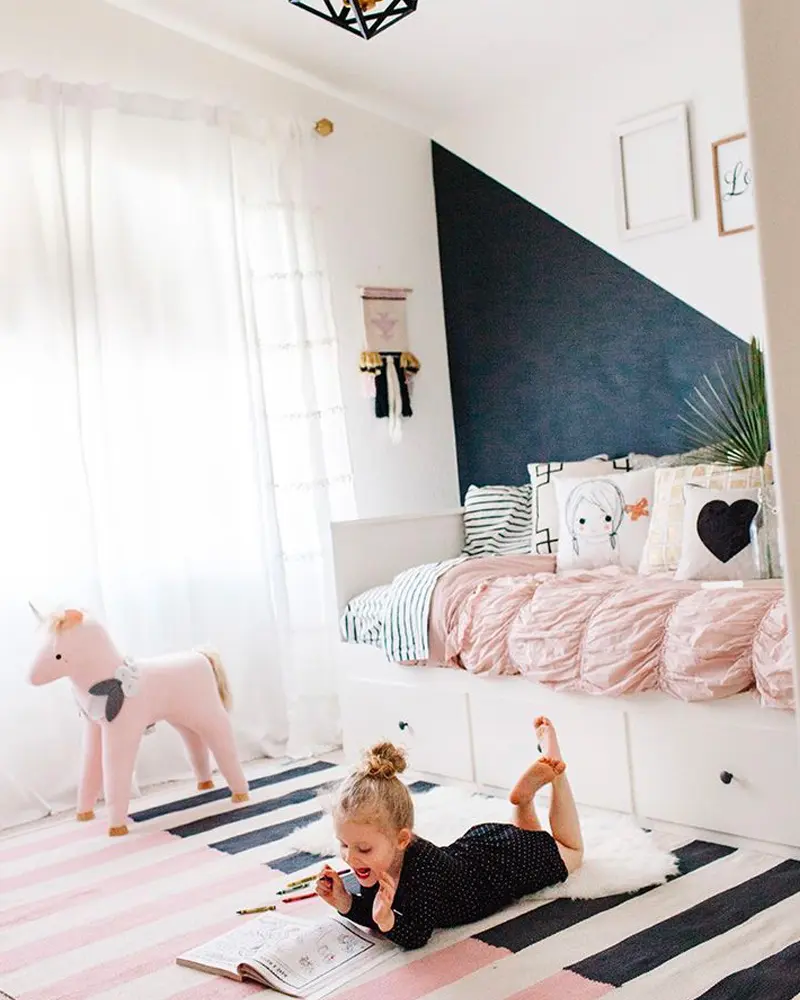 deco chambre enfant moderne blanc