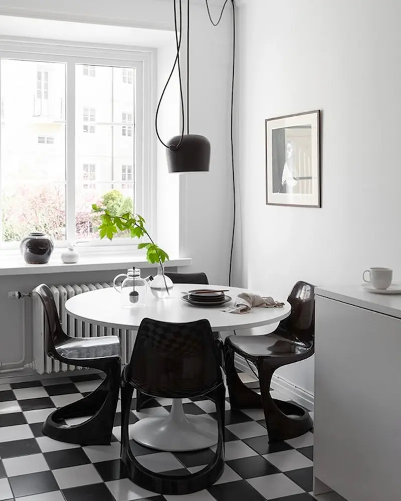 deco appartement moderne scandinave noir salle a manger