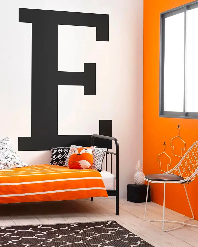 deco chambre enfant orange noir