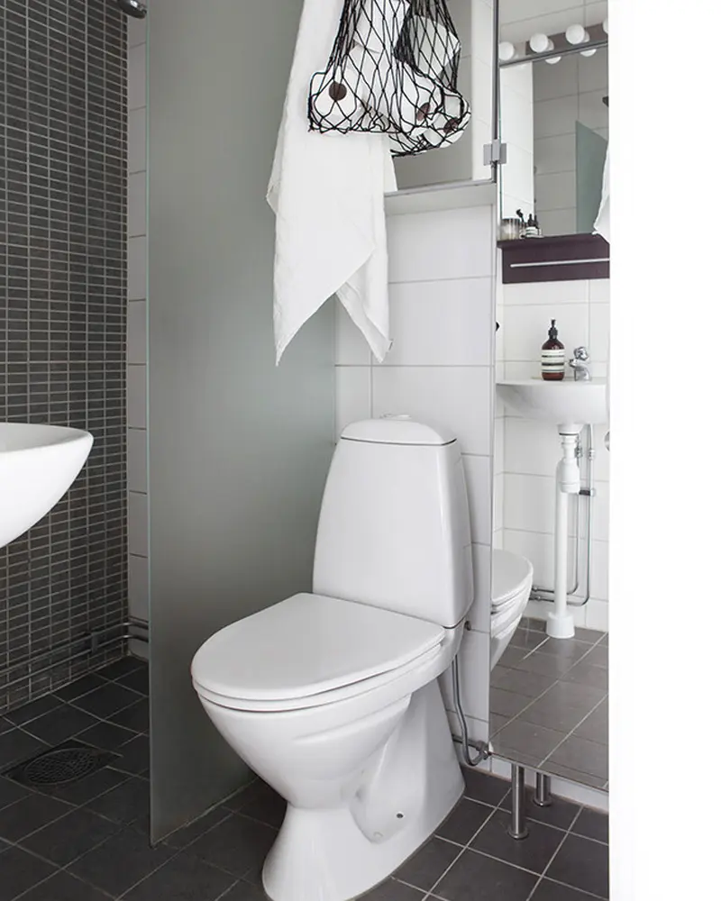 deco appartement moderne scandinave noir salle de bain