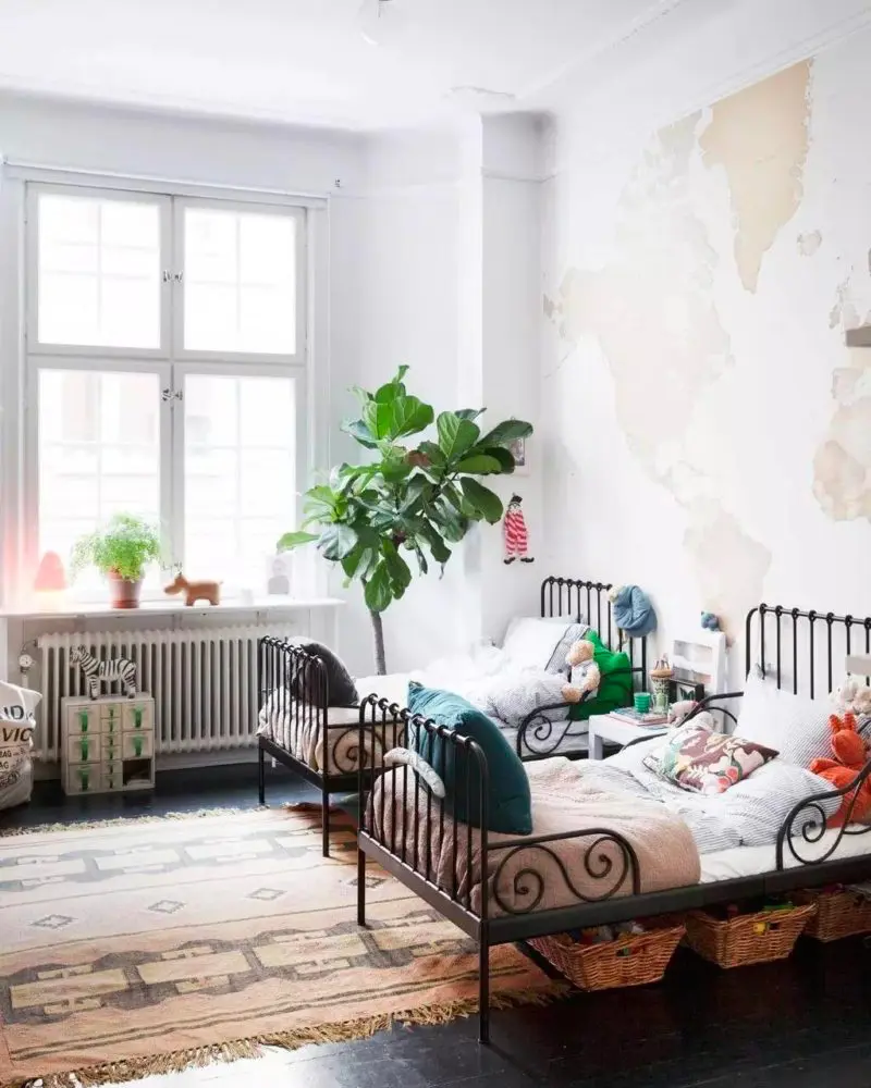deco chambre enfant boheme lit metal noir