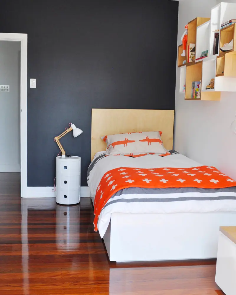 deco chambre enfant mur noir