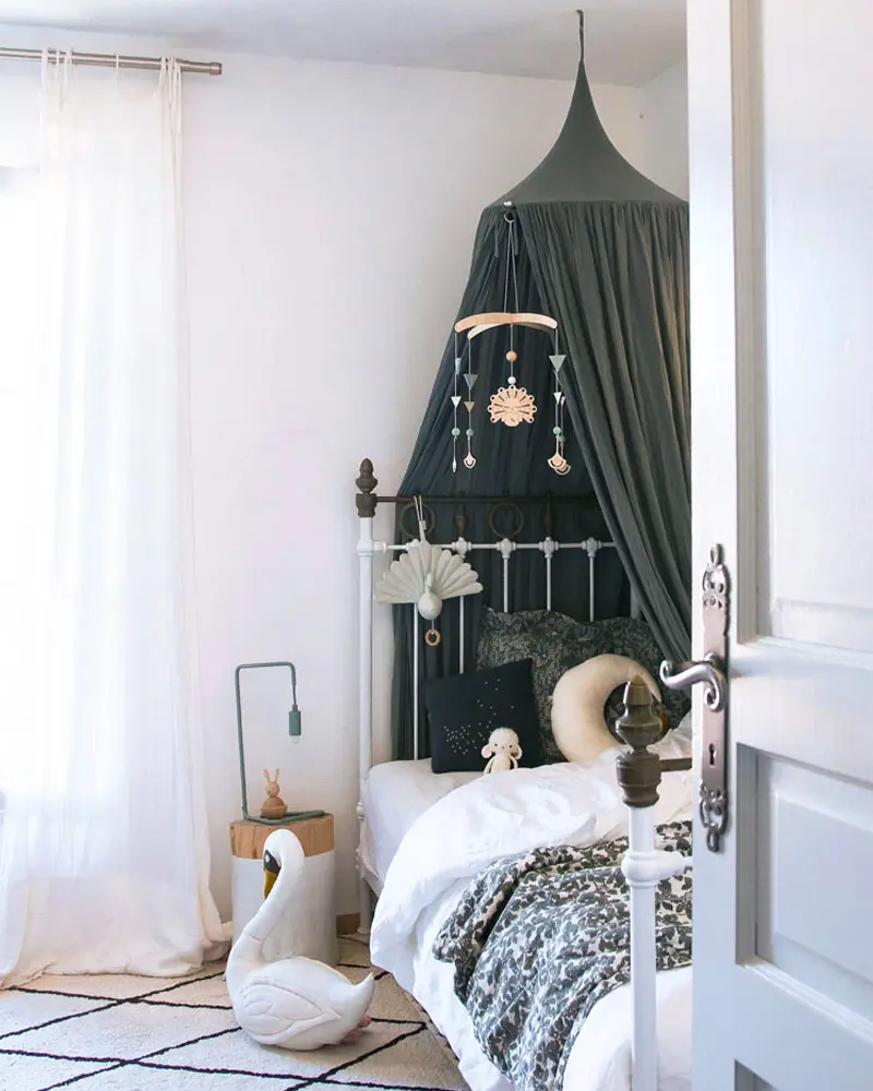 deco chambre enfant gris blanc