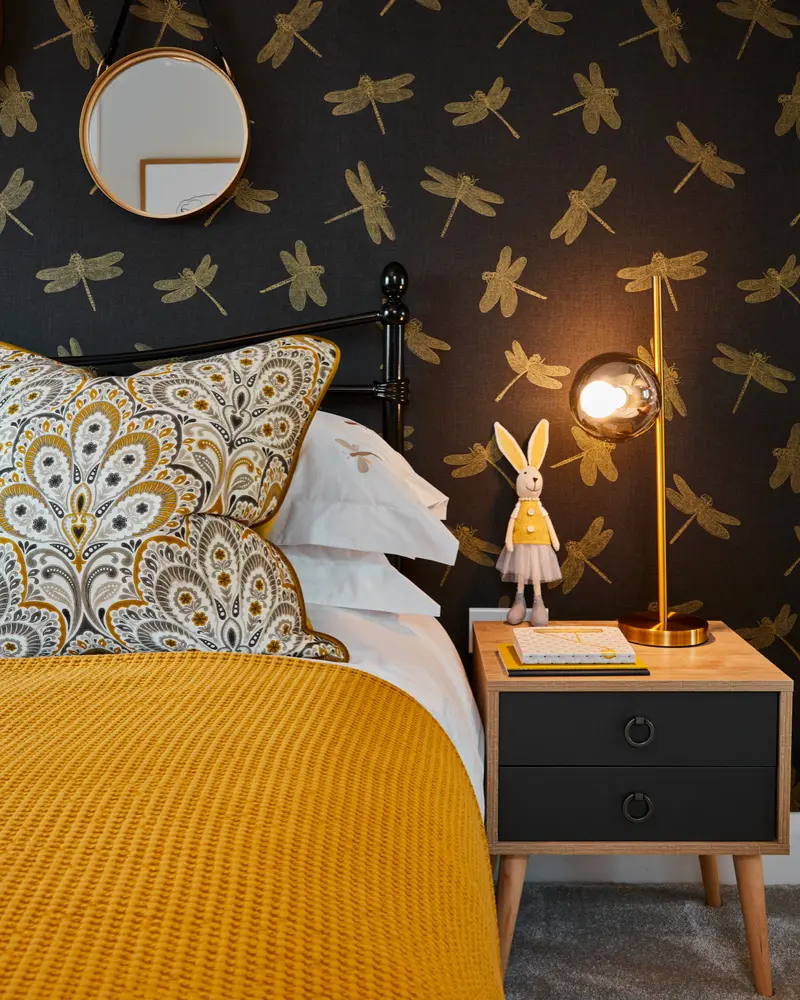 deco chambre enfant noir dore jaune