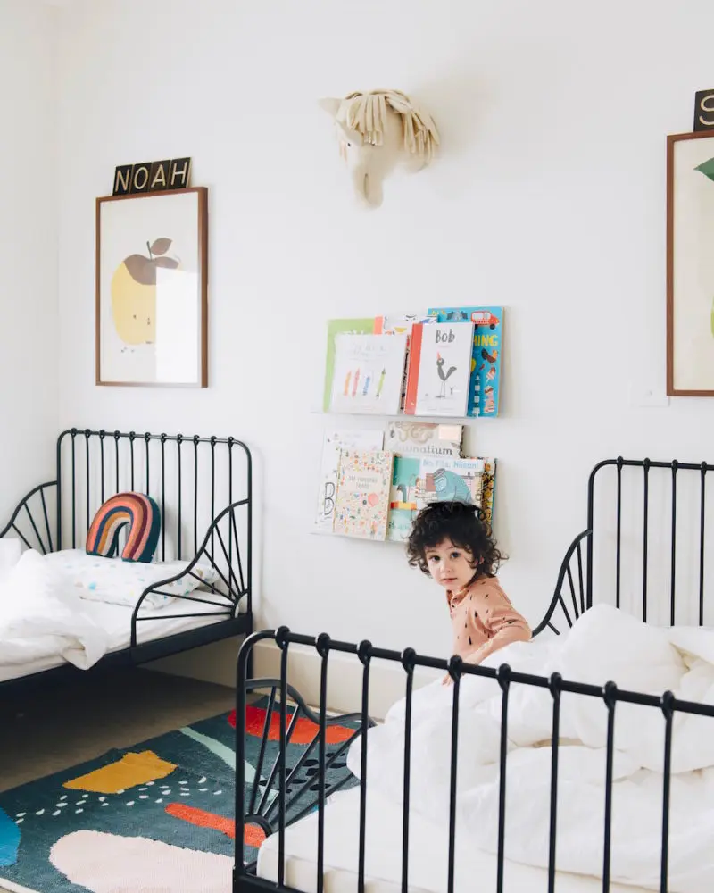 deco chambre enfant lit metal noir