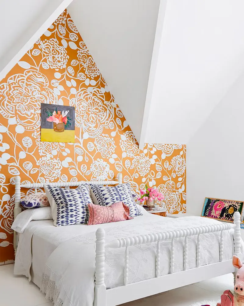 deco chambre enfant chic papier peint dore