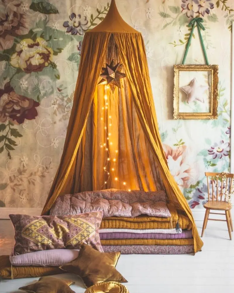 deco chambre enfant dore
