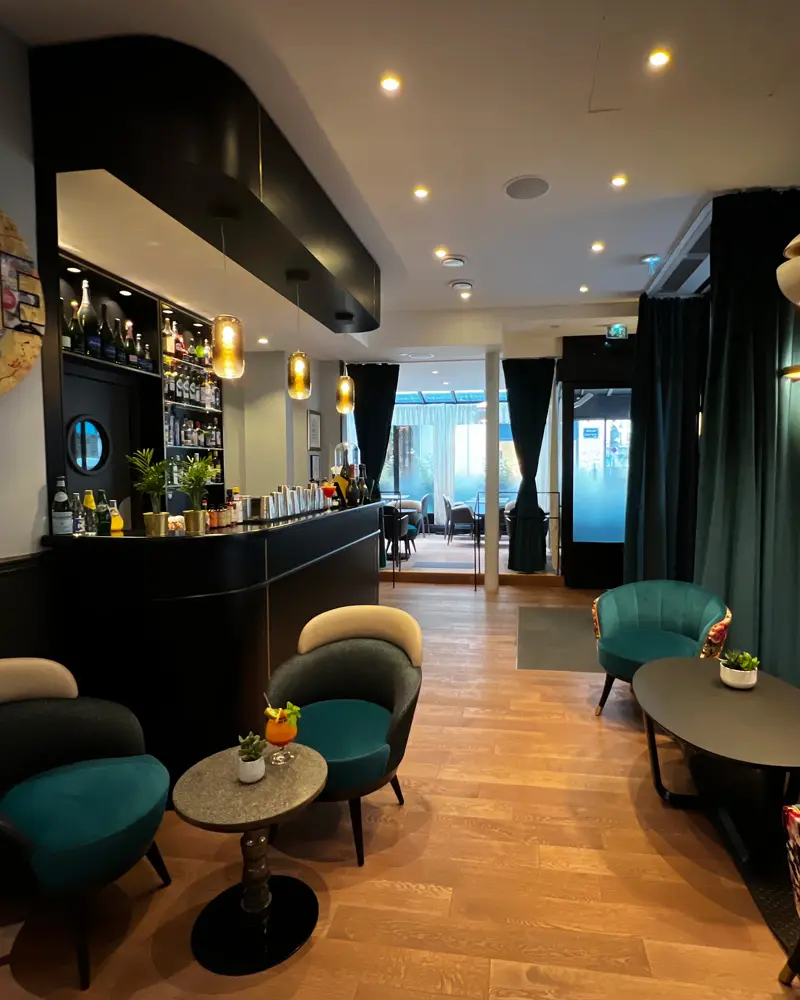 hotel lumen Paris bar