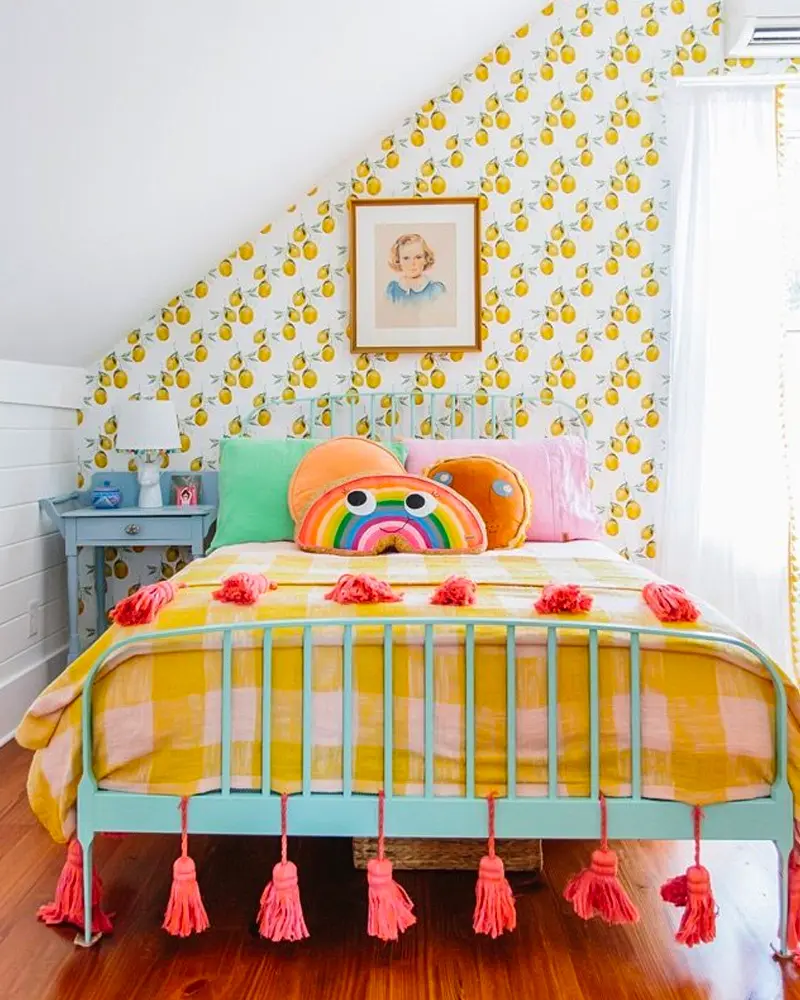 coussin arc en ciel deco chambre enfant