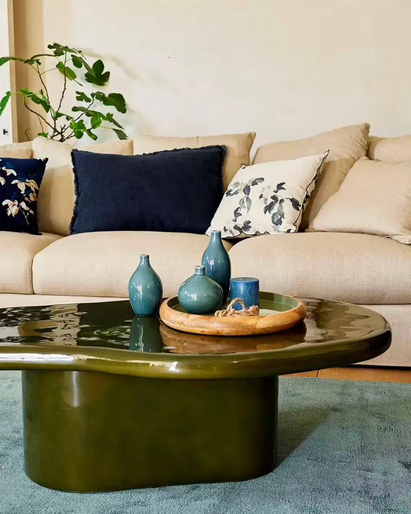 table basse organique béton vert