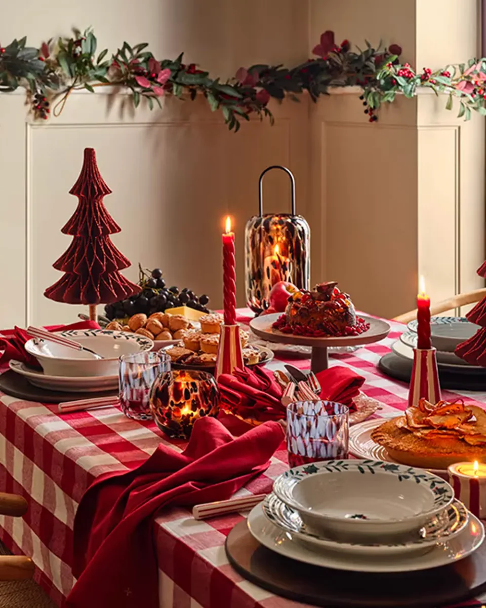 deco salle a manger rouge chaleureuse noel