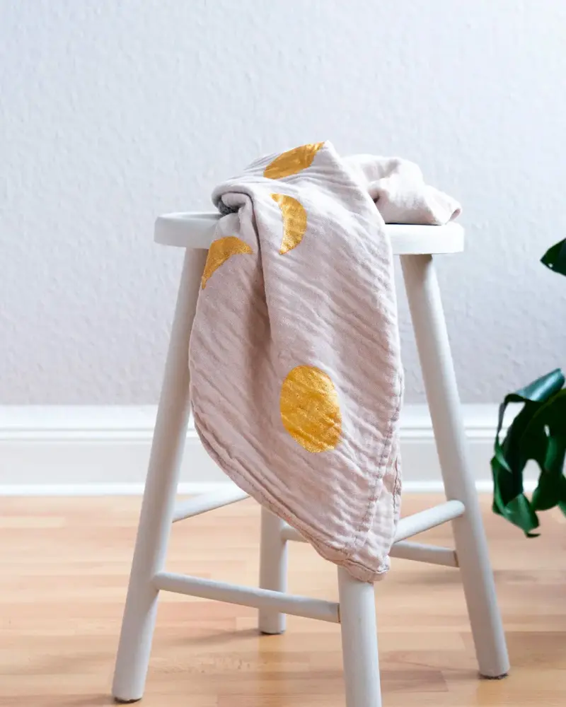 plaid peinture motifs dores diy