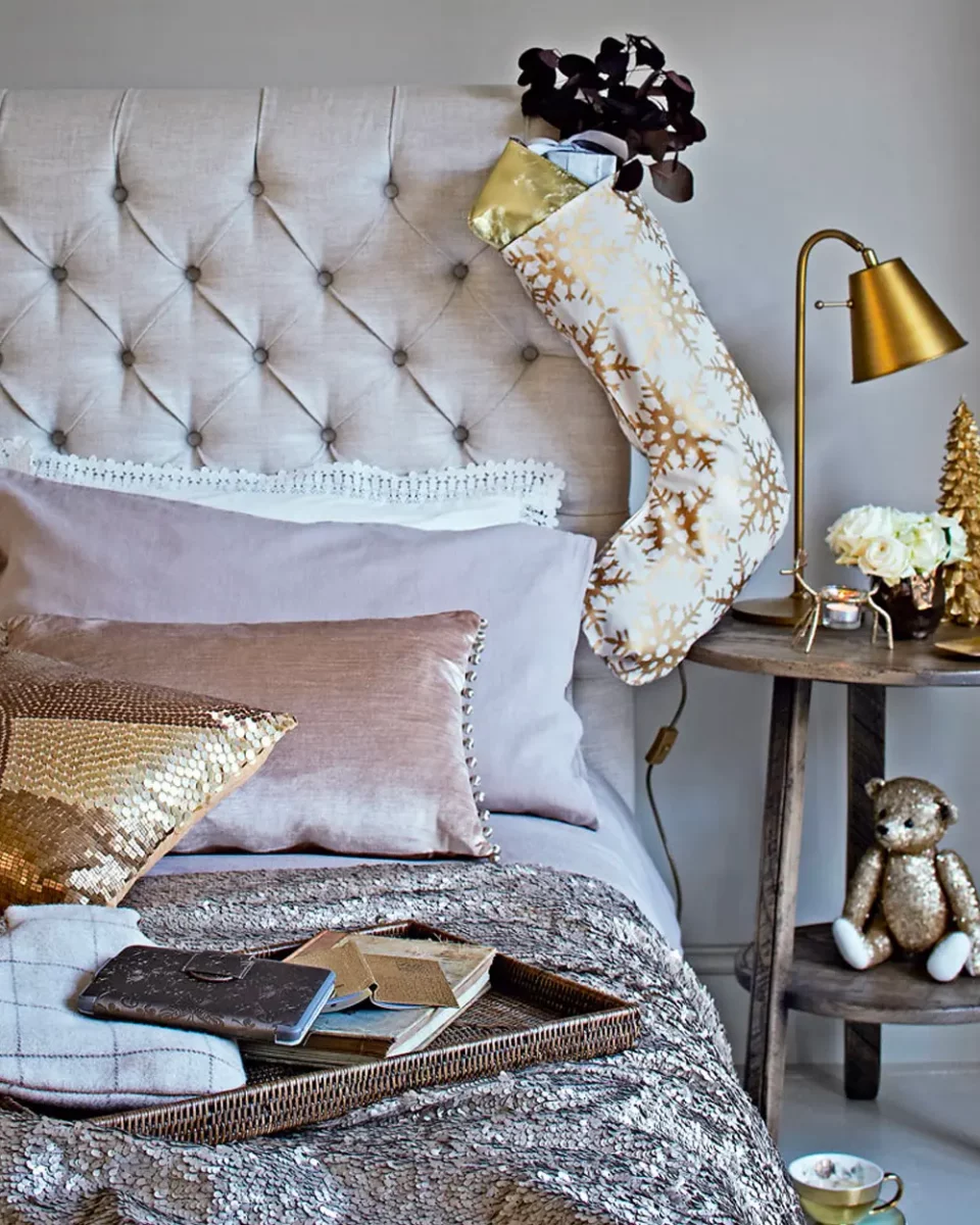 deco chambre noel moderne dore