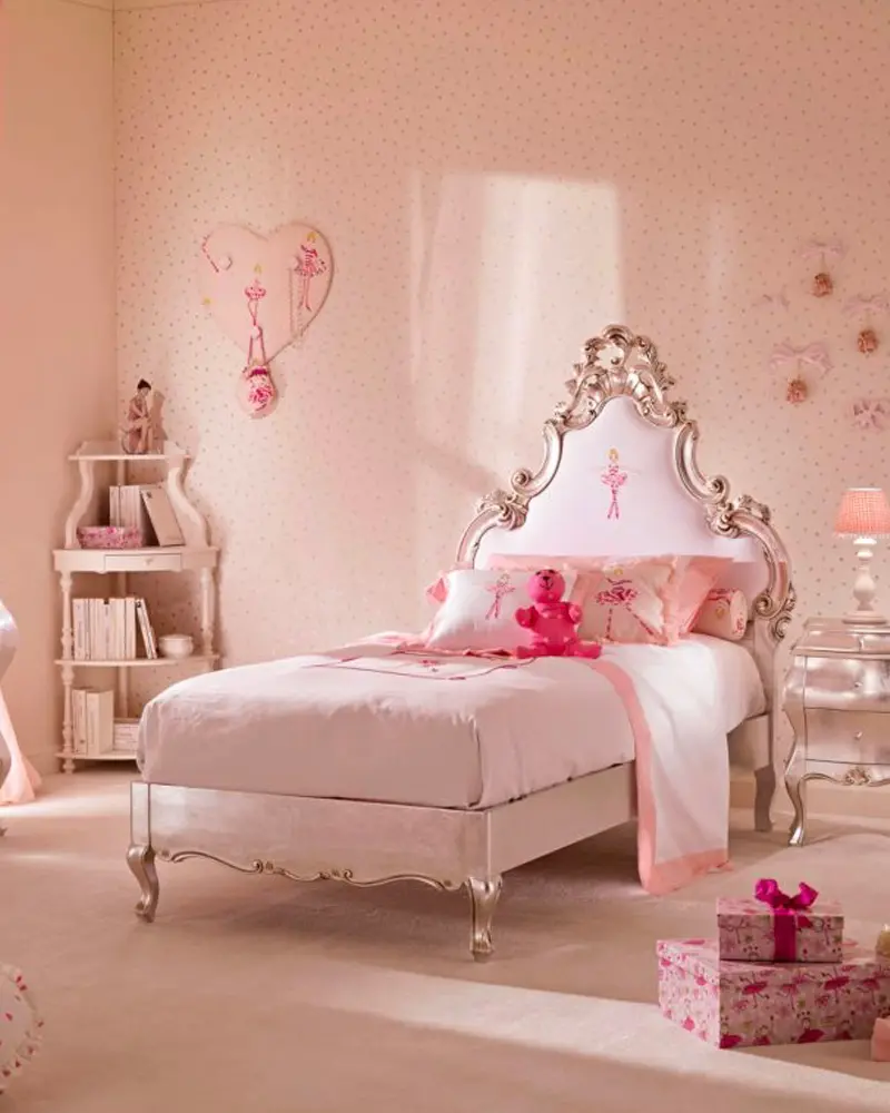 deco chambre enfant princesse chic