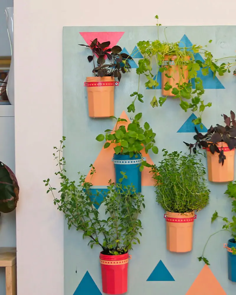 jardin mural diy bocaux colores