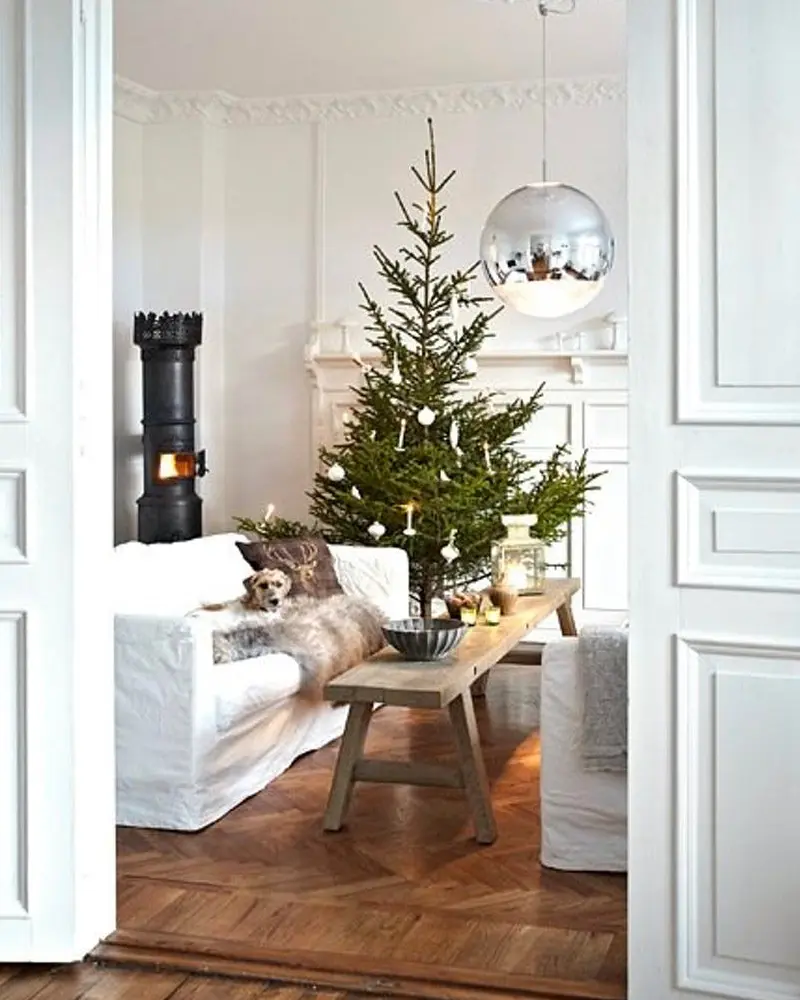 deco salon noel scandinave blanc
