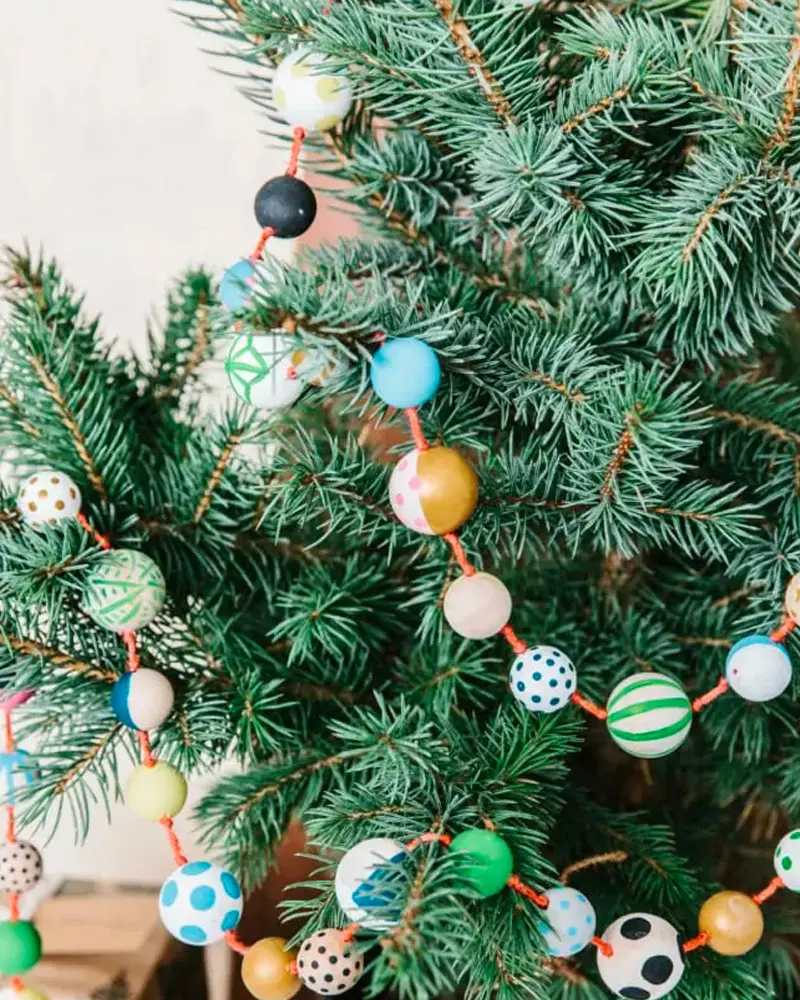 guirlande noel boules bois diy