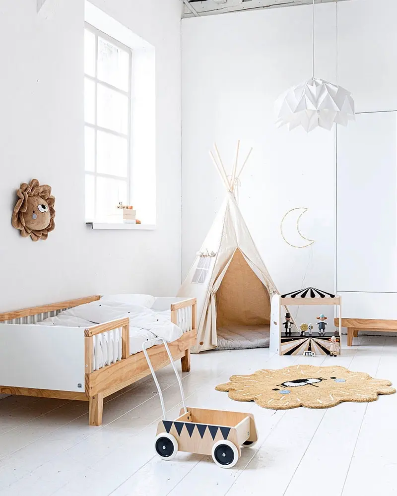 deco chambre enfant cirque moderne bois