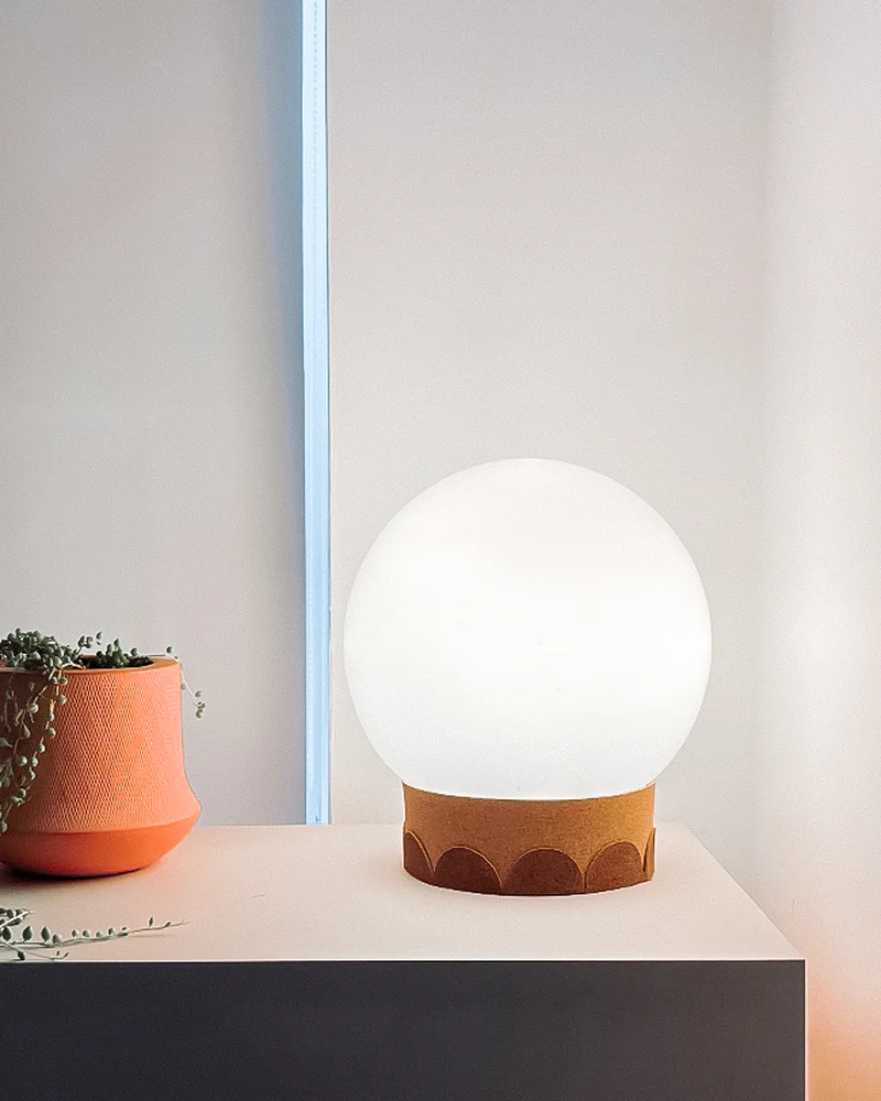 customiser une lampe fado ikea avec du liège diy la chambre