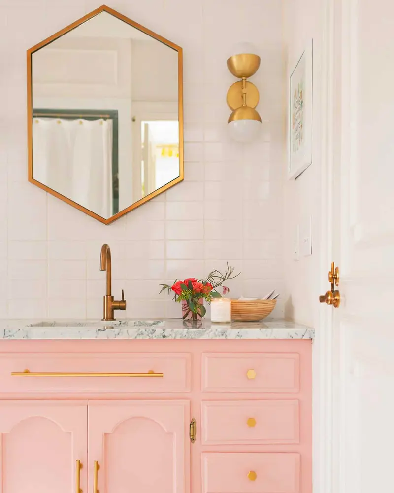 deco salle de bain rose dore