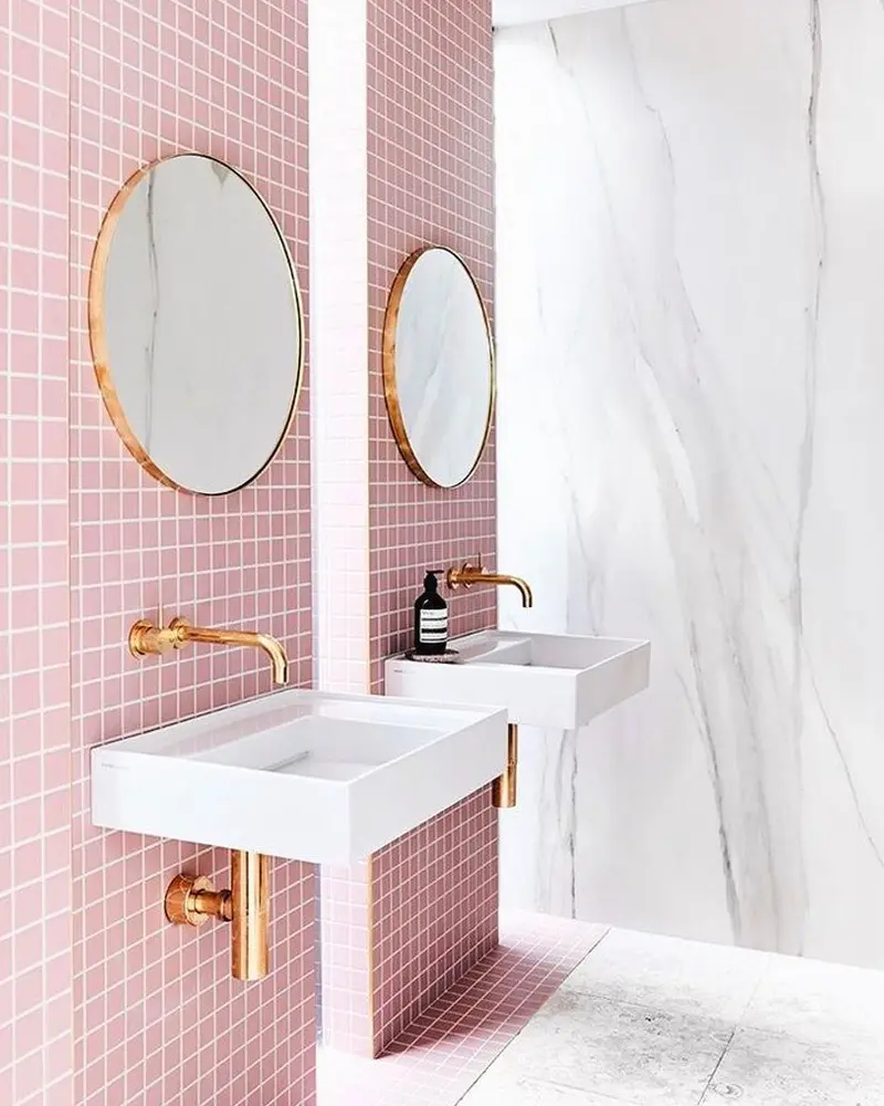 deco salle de bain rose dore