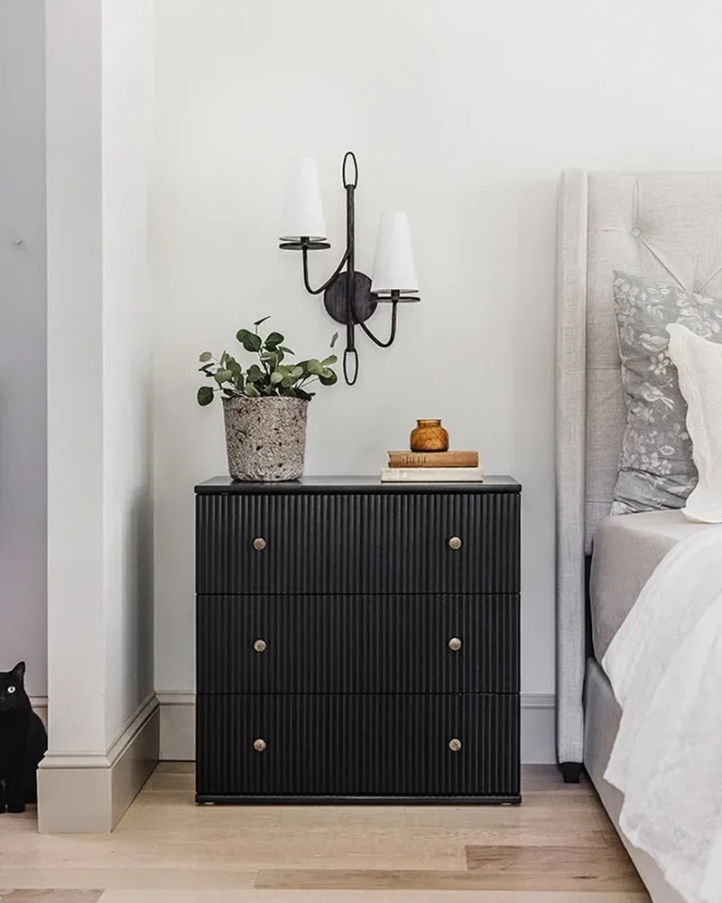 commode tarva tourillon bois ikea hack