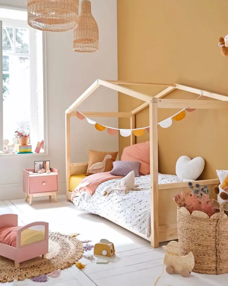 deco chambre enfant nature rose beige