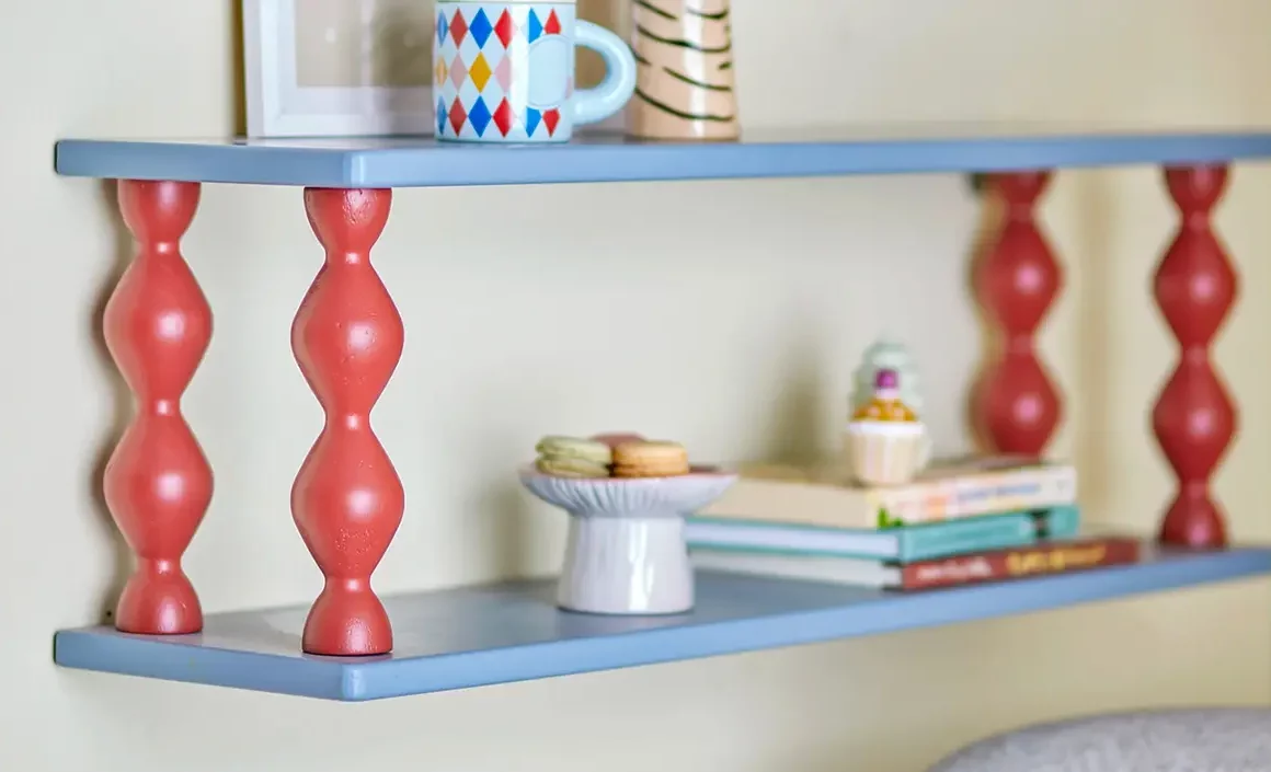 etagere murale coloree