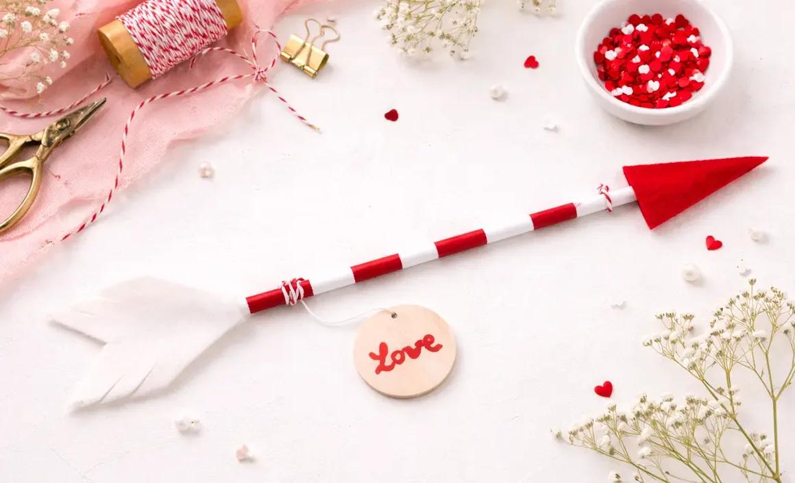 fabriquer fleche diy saint valentin