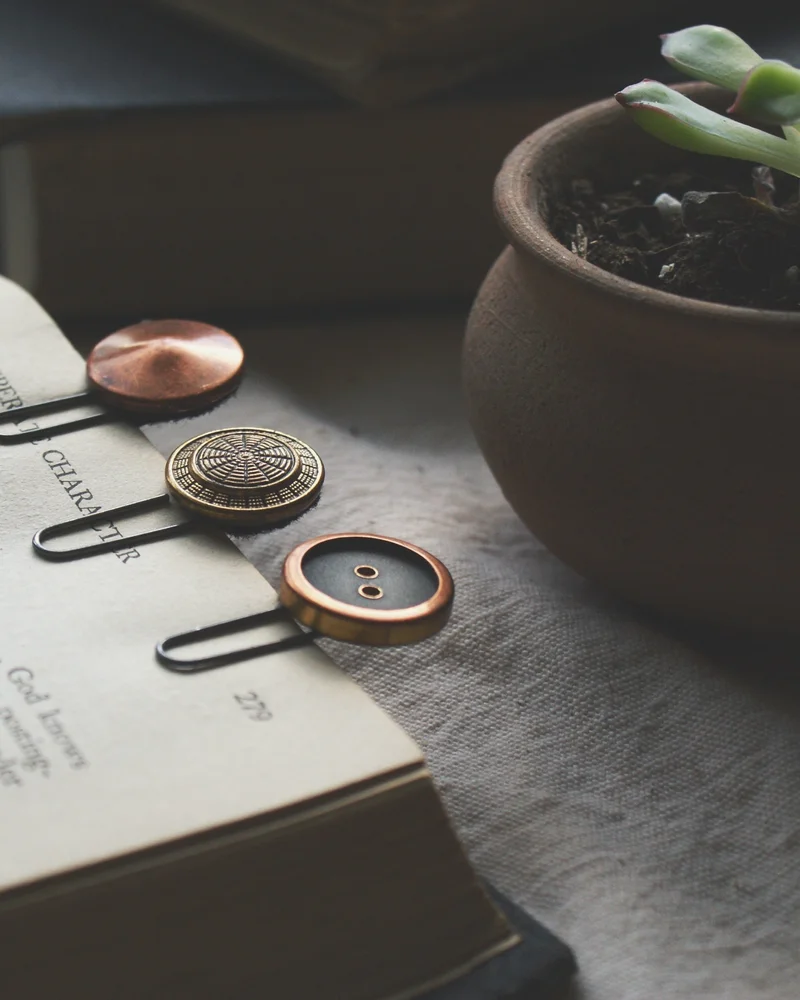 marque page diy bouton