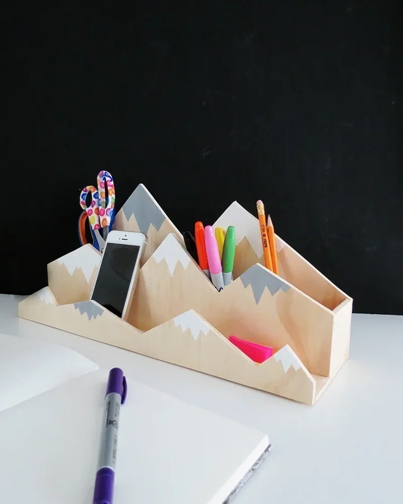 pot crayon montagne bureau diy