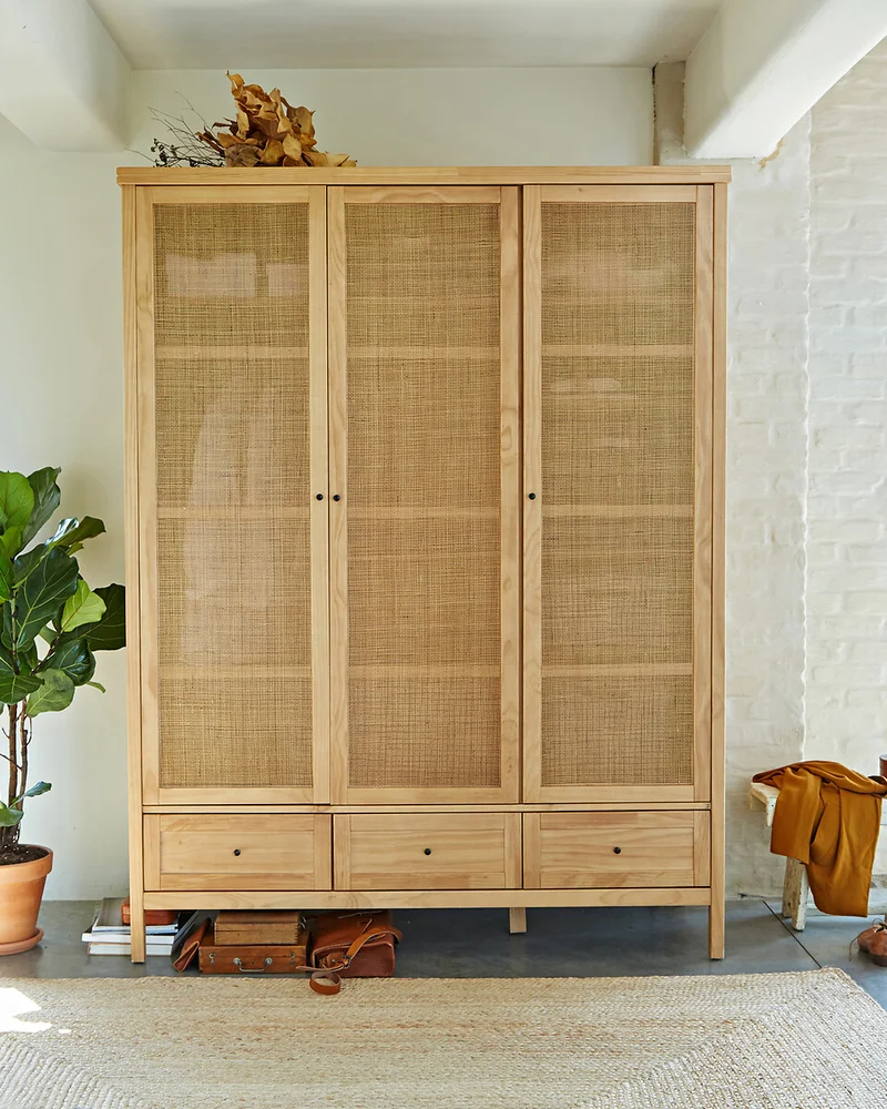 armoire en cannage 3 portes La Redoute