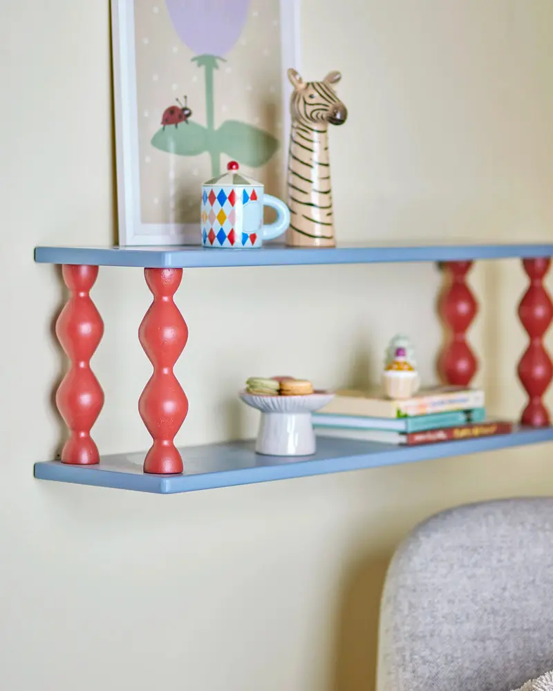 etagere murale coloree