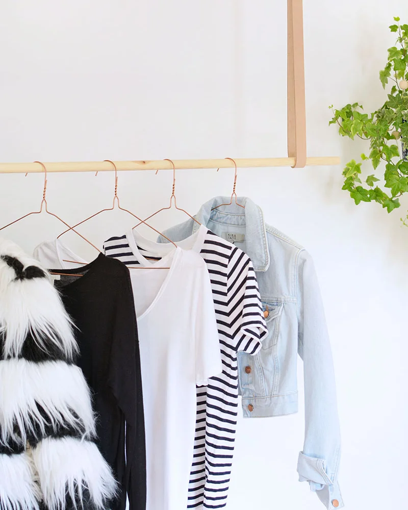 penderie suspendue diy cuir bois