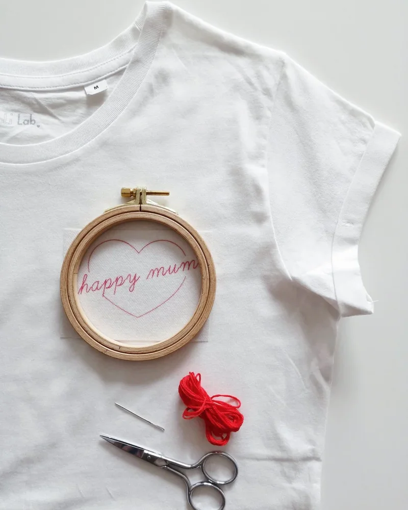 tee shirt diy broderie coeur