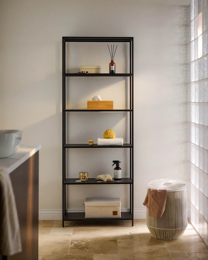 Bibliothèque industrielle métal noir Westwing