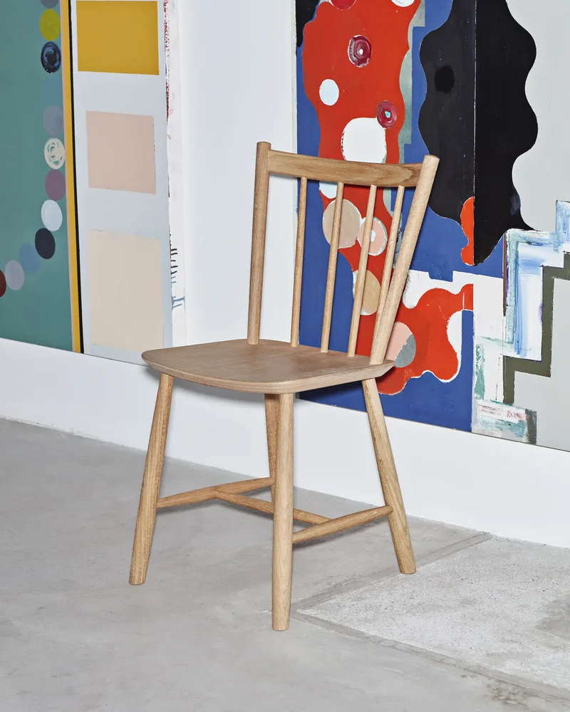 Chaise vintage en bois madeindesign.com