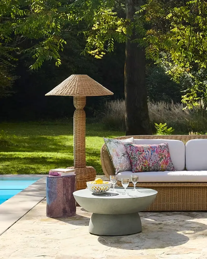 lampadaire jardin rotin